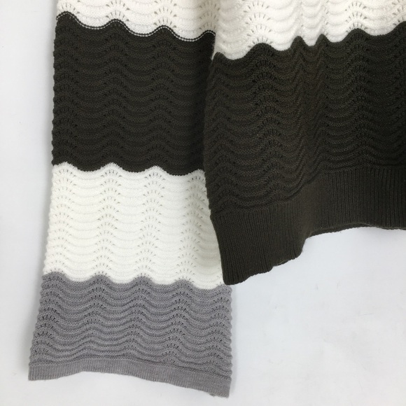 1. State Sweater Top Women’s Textured Pullover Grey White Green Striped Size L - Picture 5 of 14